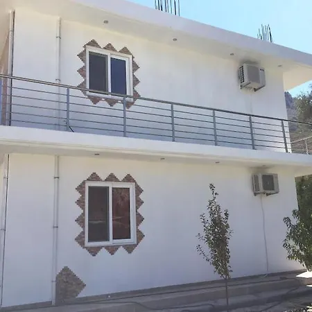 Tassos-haus 2 *