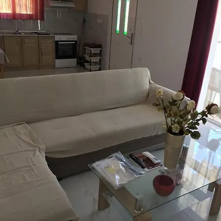 Tassos-haus 2 شقة أرخانجلوس